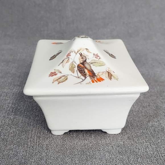Vtg Bird Trinket Box Lid Container Studio Art Transfer 70s Raised Foot - Picture 3 of 7